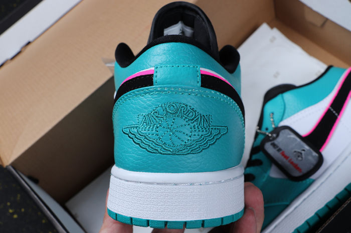 AJ 1 Low Retro Classics Shoes 553558-306