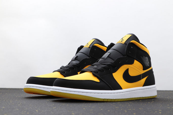 AJ 1 Mid Retro Classics Shoes CD6759-007