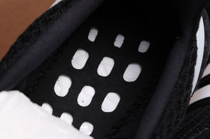 UltraBOOST Running