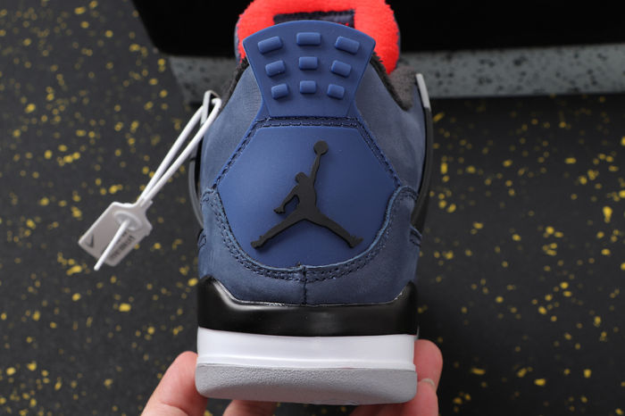 AJ4 Retro Classics Shoes CQ9597-401