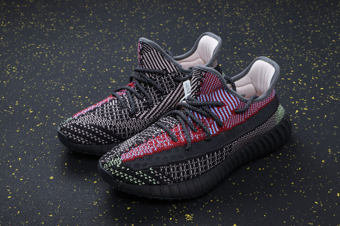 YEEZY BOOST 350 V2