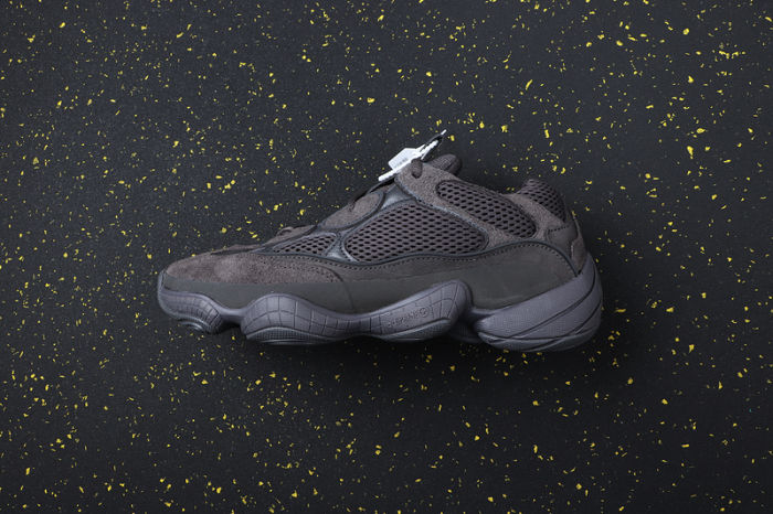 YEEZY BOOST 500