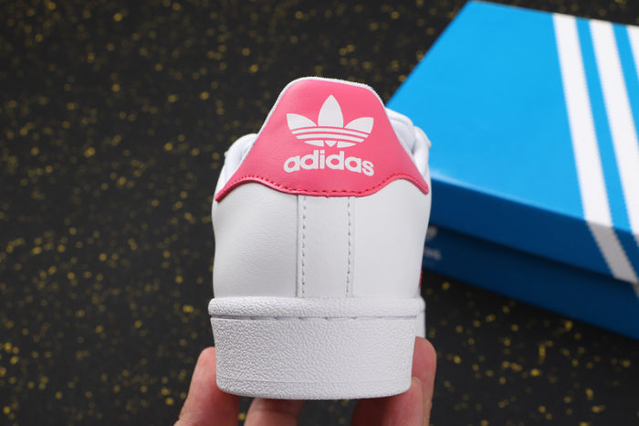 Women's Superstar Classics