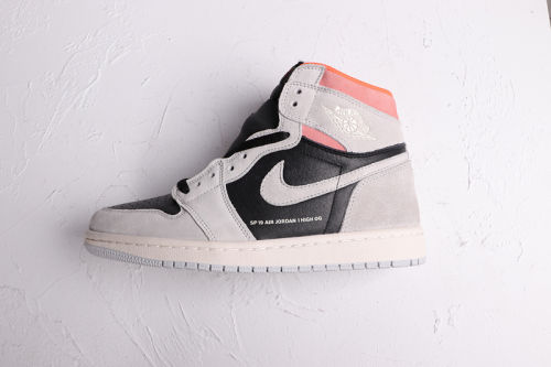 AJ 1 High Retro Classics Shoes 555088-018