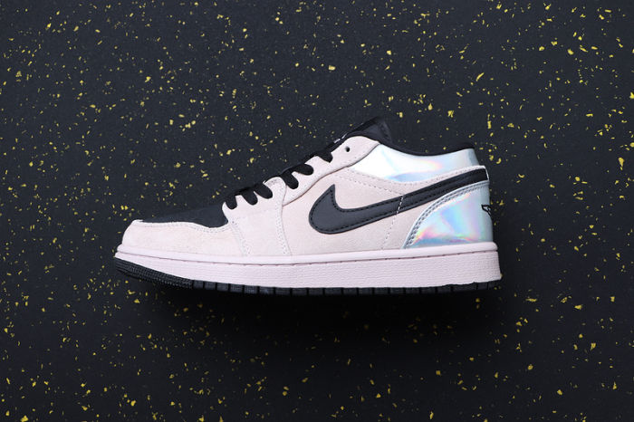 AJ 1 Low Retro Classics Shoes CV3043-602
