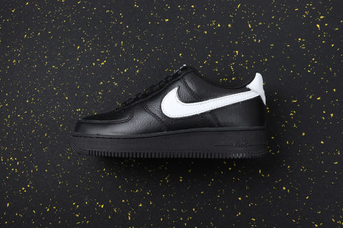 Air Force 1 Low Retro QS FRIDAY