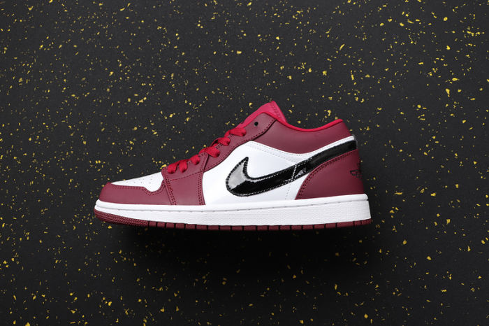 AJ 1 Low Retro Classics Shoes 553558-604