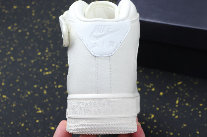 Air Force 1 Retro Mid