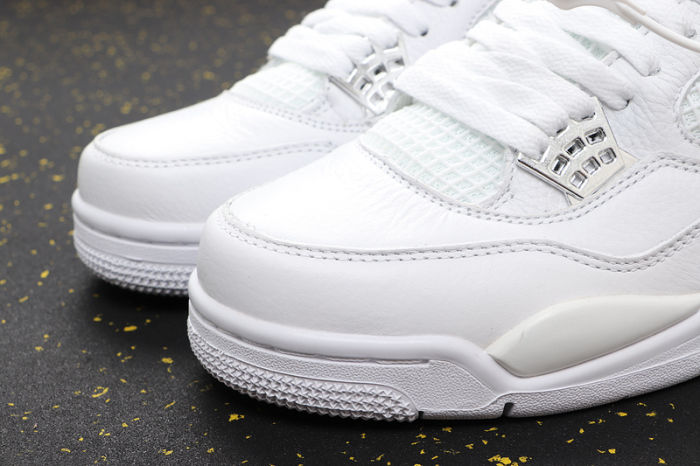 AJ4 Retro Classics Shoes 308497-100