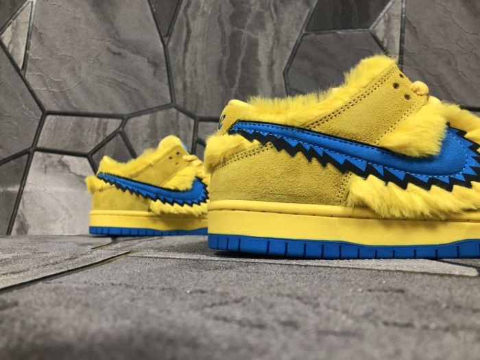 Nike  orange bear ,  green bear  and  yellow bear  color shoes