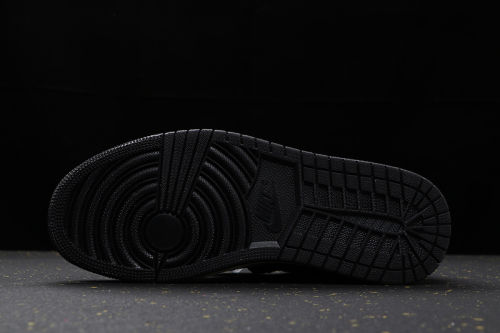 AJ 1 Mid Retro Classics Shoes CU2805-100