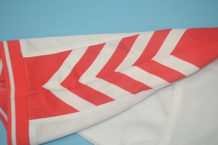 Denmark 1998 away Soccer Jersey