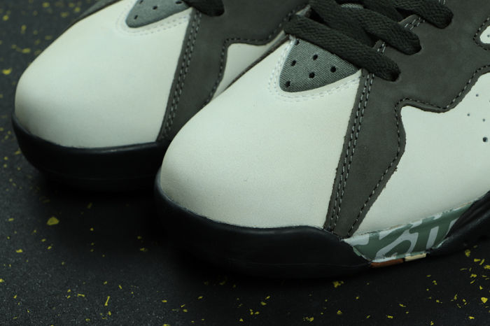 AJ7 Retro Classics Shoes AT3375-100