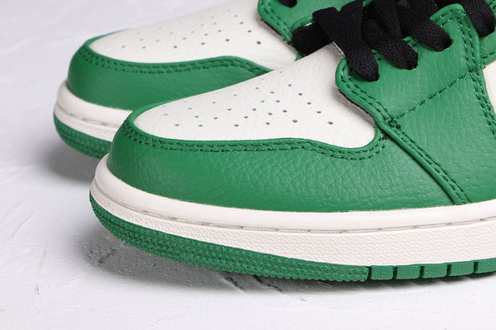 AJ 1 Mid Retro Classics Shoes 852542-301