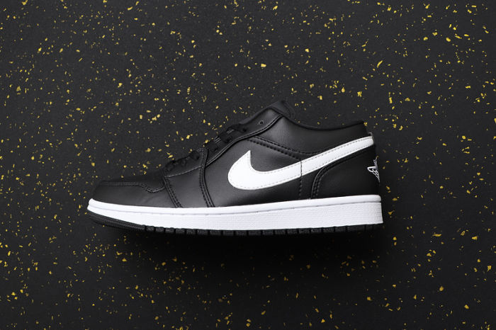AJ 1 Low Retro Classics Shoes AO9944-001