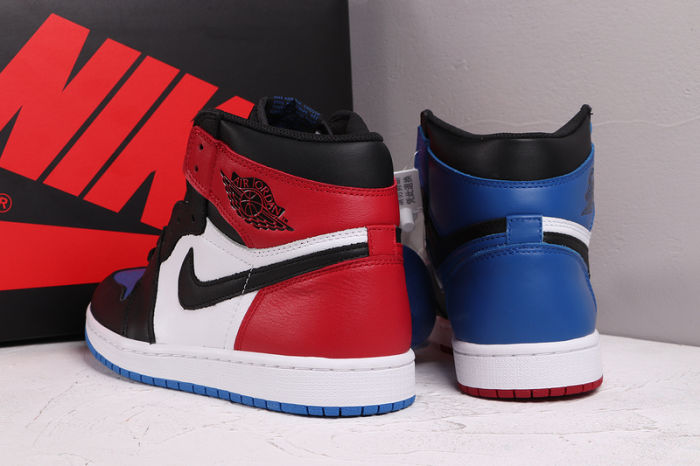AJ 1 High Retro Classics Shoes 555088-026