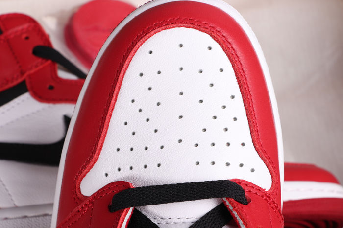 AJ 1 High Retro Classics Shoes 555088-101