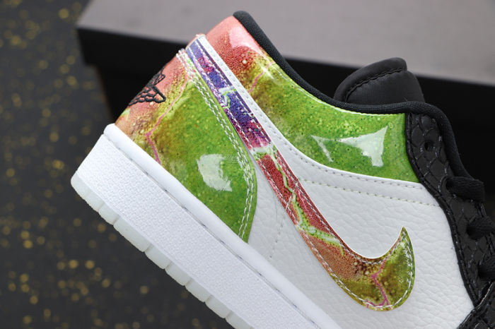 AJ 1 Low Retro Classics Shoes CW7009-090
