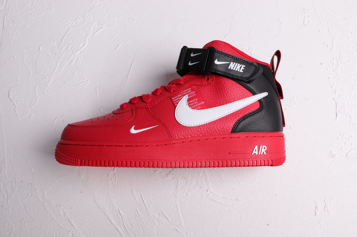 Air Force 1 Mid LV8
