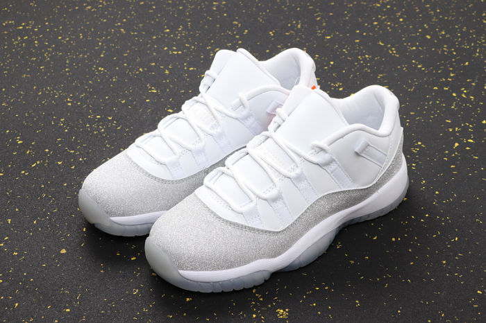 Women's AJ11 Retro Classics Basketball Shoes AH0715-100