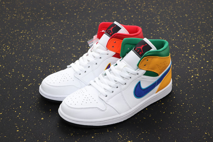AJ 1 Mid Retro Classics Shoes 554724-128