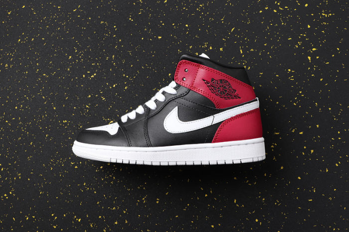 AJ 1 Mid Retro Classics Shoes BQ6472-016
