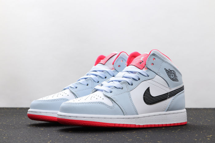AJ 1 Mid Retro Classics Shoes 555112-400