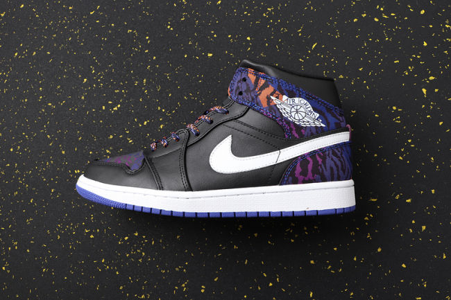 Women's AJ 1 Mid Retro Classics Shoes AV5174-005