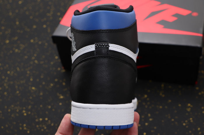 AJ 1 High Retro Classics Shoes 555088-041