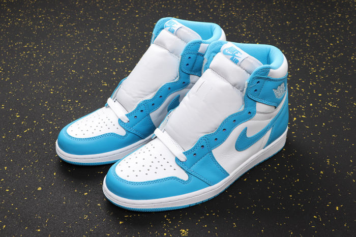 AJ 1 High Retro Classics Shoes 555088-117