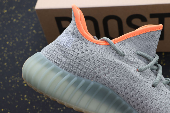 YEEZY BOOST 350 V2