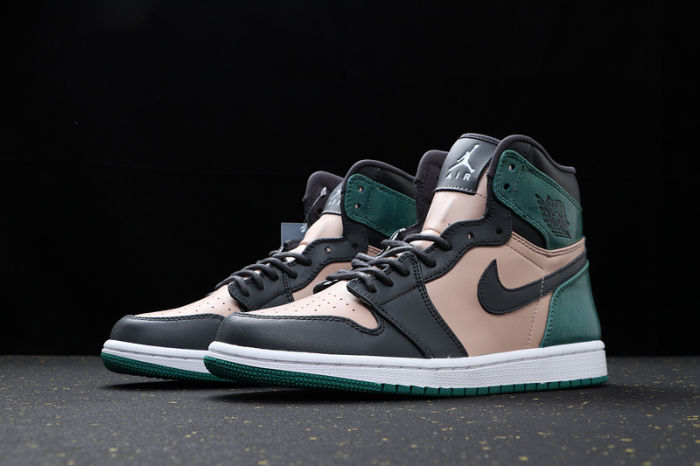 AJ 1 Mid Retro Classics Shoes AH7389-203