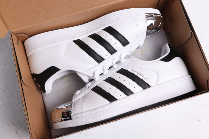 Women's Superstar Classics
