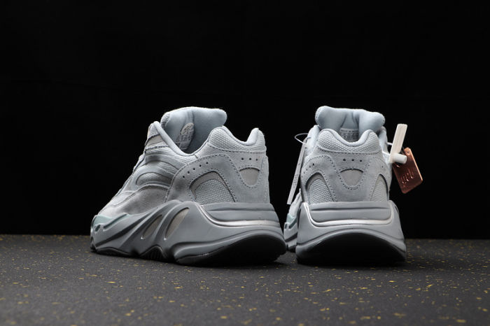 YEEZY BOOST 700