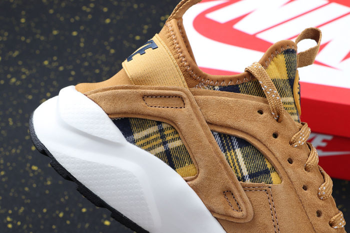 Air Huarache Run 700