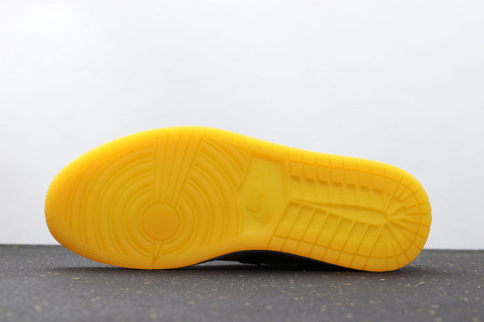 AJ 1 Mid Retro Classics Shoes CD6759-007