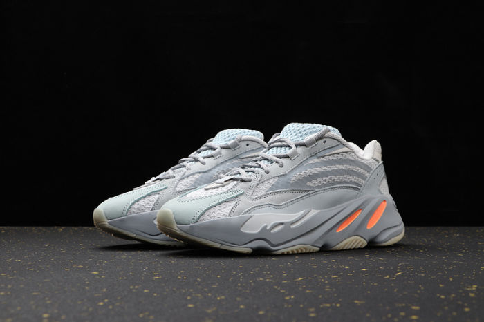 YEEZY BOOST 700
