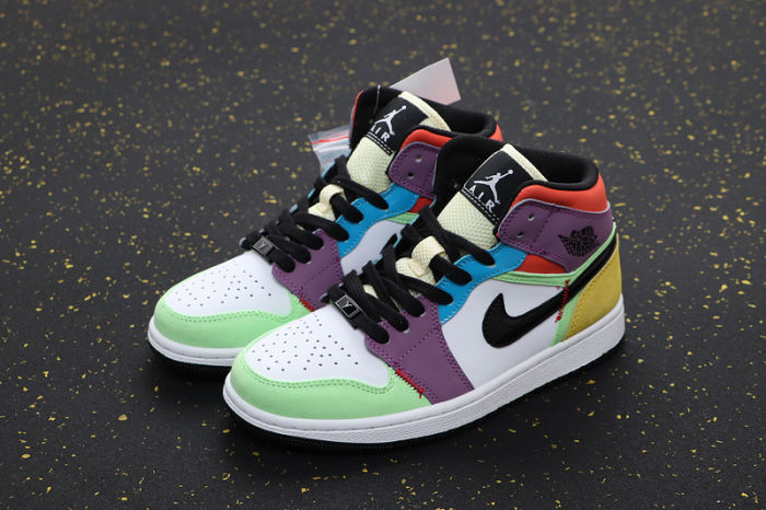 AJ 1 Mid Retro Classics Shoes CW1140-100