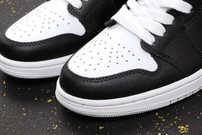 AJ 1 Mid Retro Classics Shoes BQ6472-016