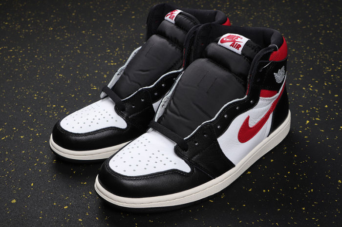 AJ 1 High Retro Classics Shoes 555088-061
