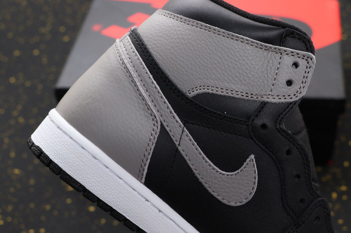 AJ 1 High Retro Classics Shoes 555088-013