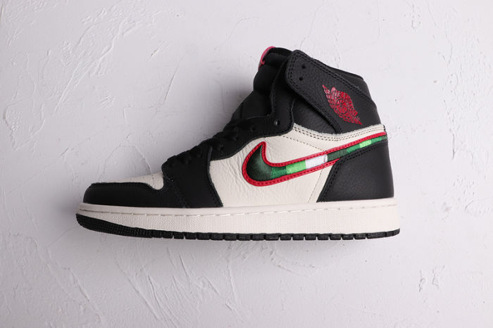 AJ 1 High Retro Classics Shoes 555088-015
