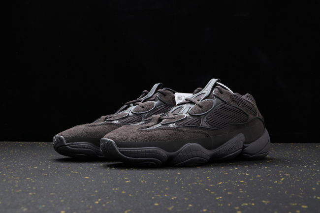 YEEZY BOOST 500