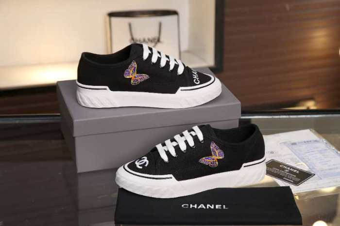 Chanel small fragrant butterfly mid ancient super soft canvas shoes