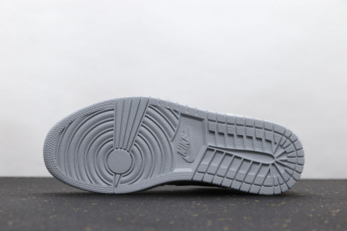 AJ 1 Mid Retro Classics Shoes 554724-092
