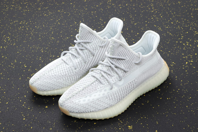 YEEZY BOOST 350 V2