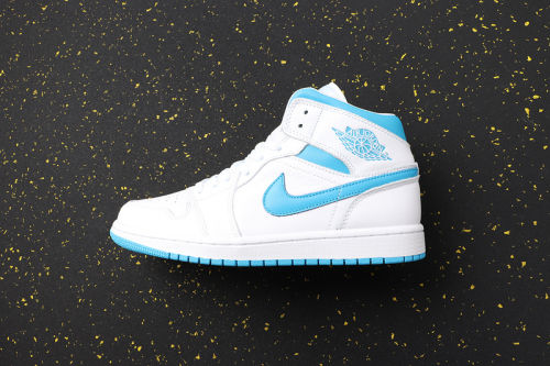 AJ 1 Mid Retro Classics Shoes BQ6472-114