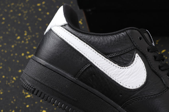 Air Force 1 Low Retro QS FRIDAY