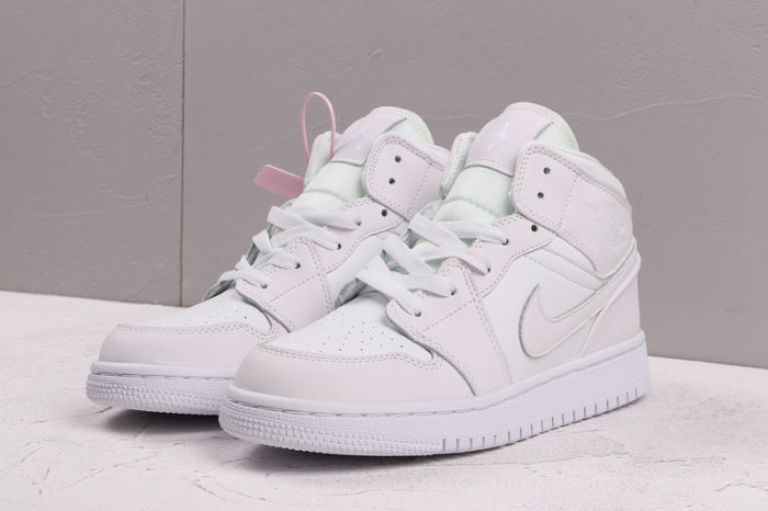 Women's AJ 1 Mid Retro Classics Shoes 555112-661