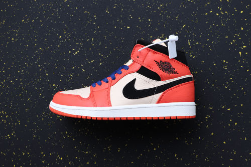 AJ 1 Mid Retro Classics Shoes 852542-800